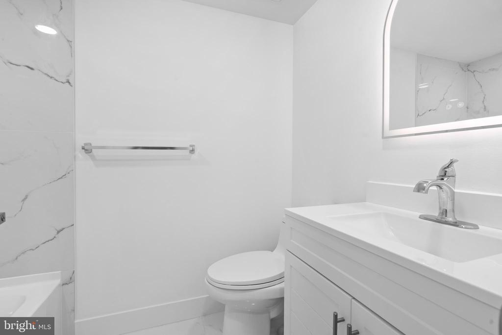 1323 EAGLES RIDGE DRIVE Unit: 23