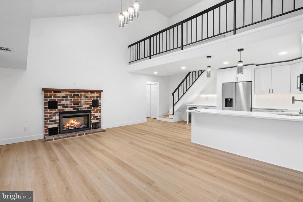 1323 EAGLES RIDGE DRIVE Unit: 23