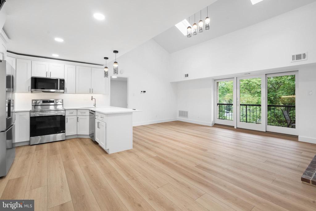 1323 EAGLES RIDGE DRIVE Unit: 23