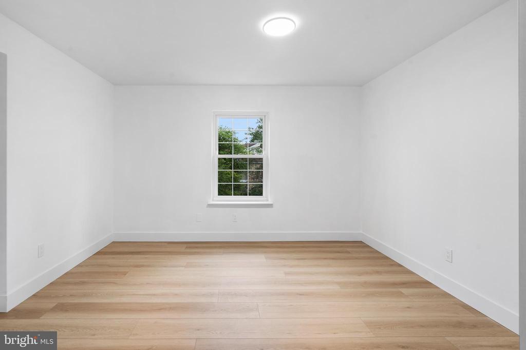 1323 EAGLES RIDGE DRIVE Unit: 23