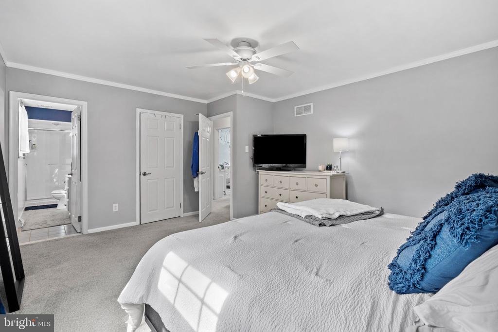 15 MARSHALL CIRCLE