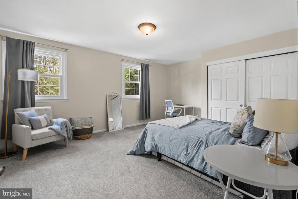 15 MARSHALL CIRCLE