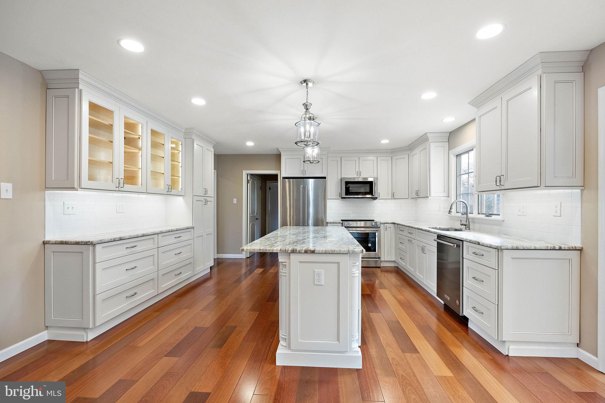 2 Roberts Rd