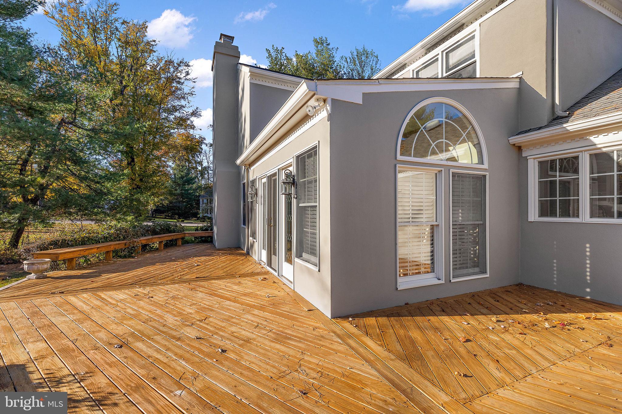 2 Roberts Rd