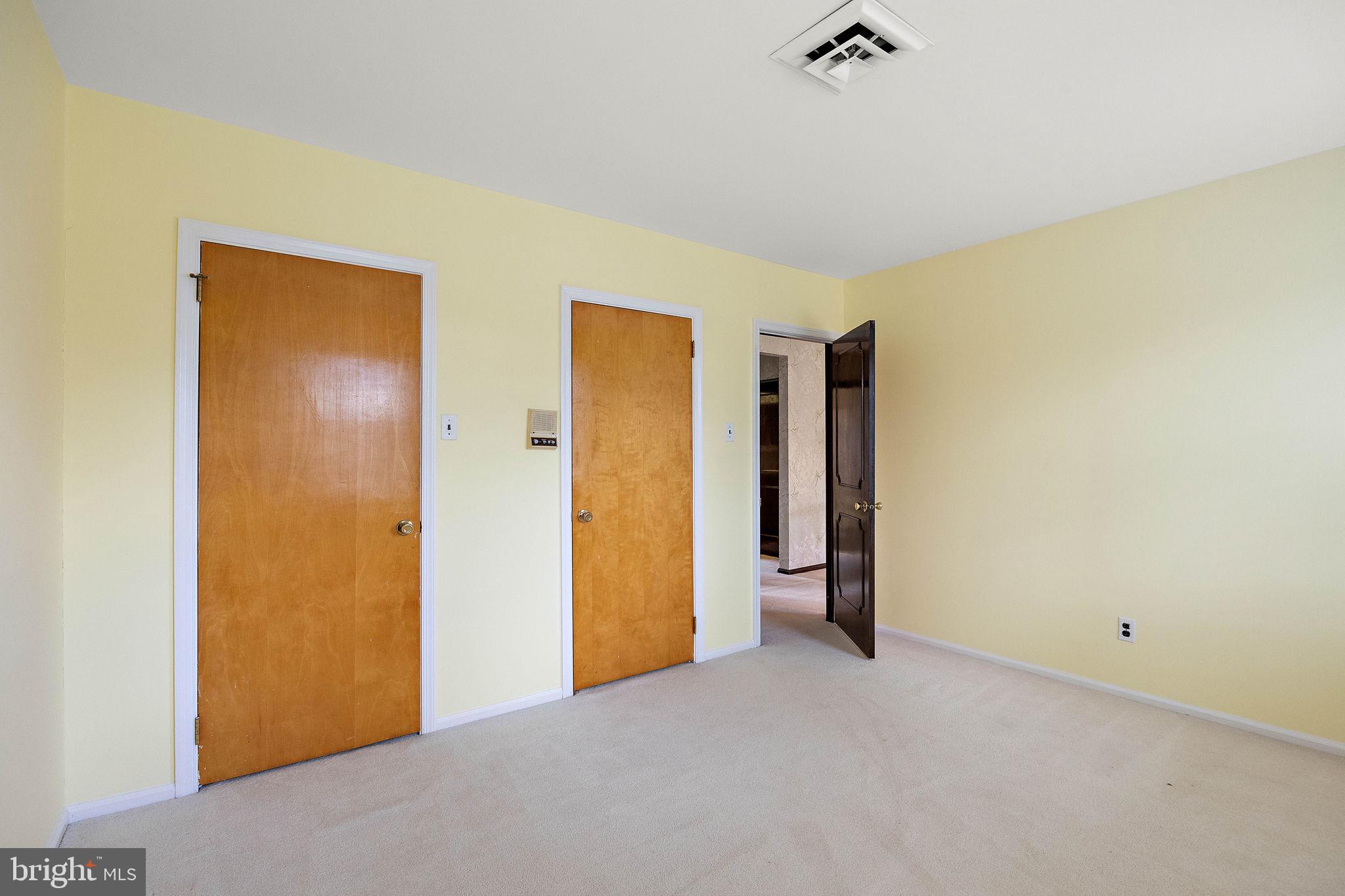 2 Roberts Rd