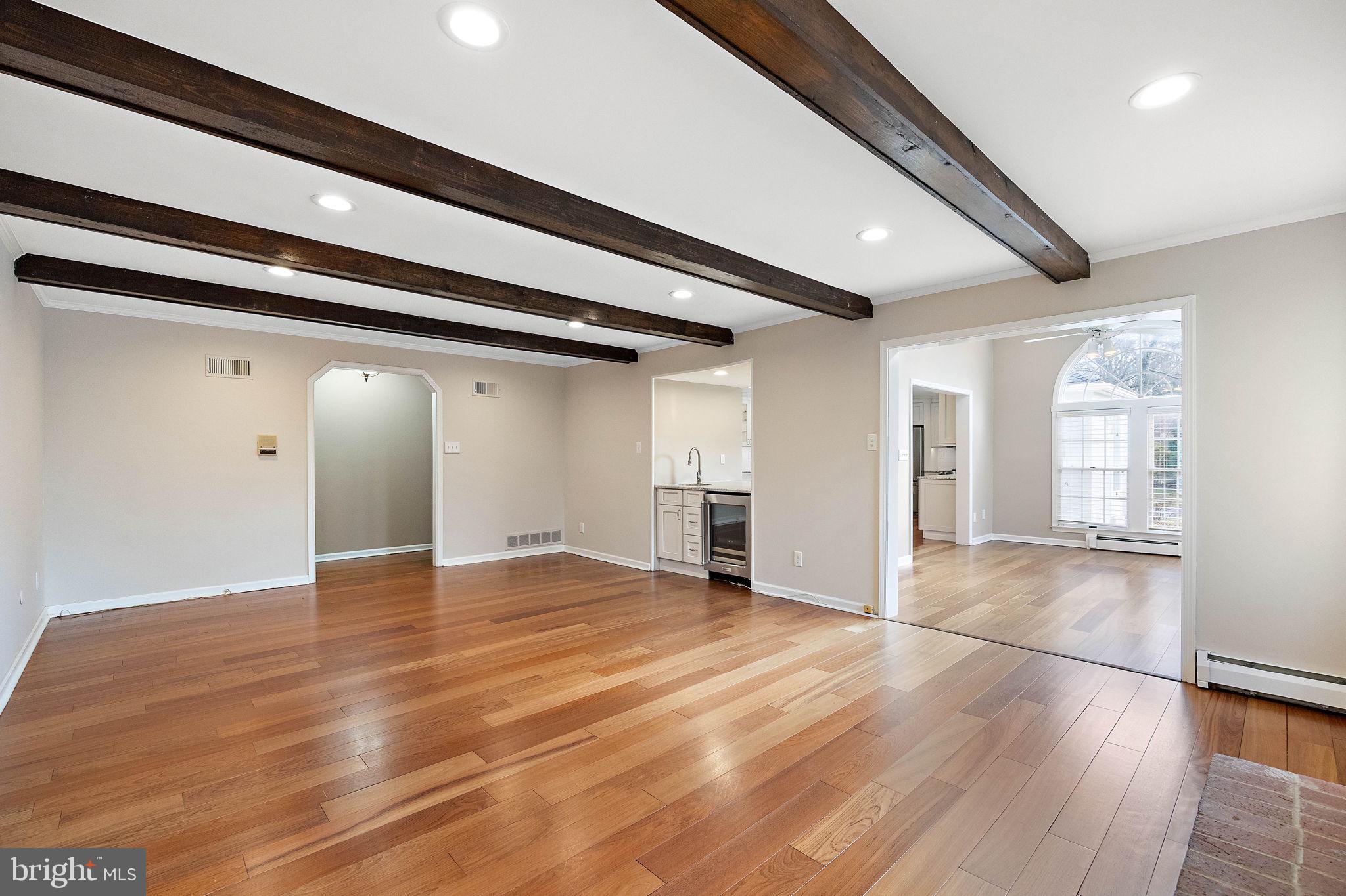 2 Roberts Rd