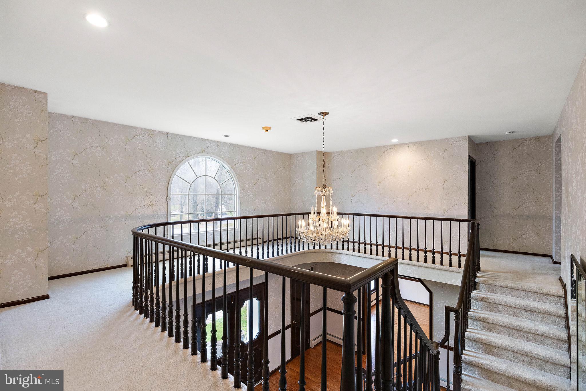 2 Roberts Rd