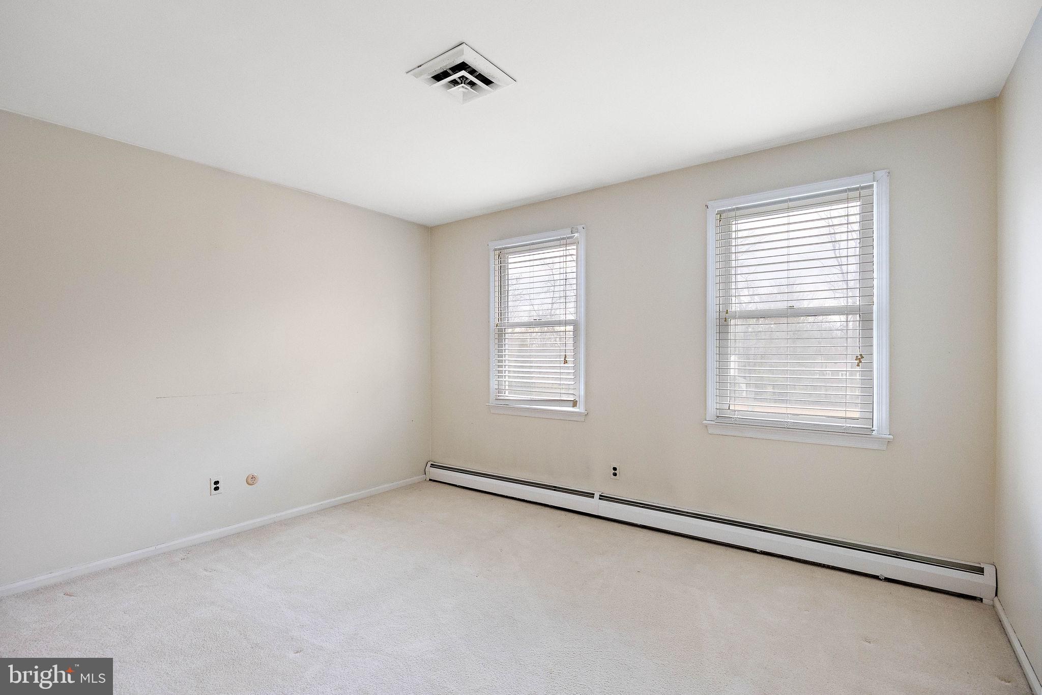 2 Roberts Rd