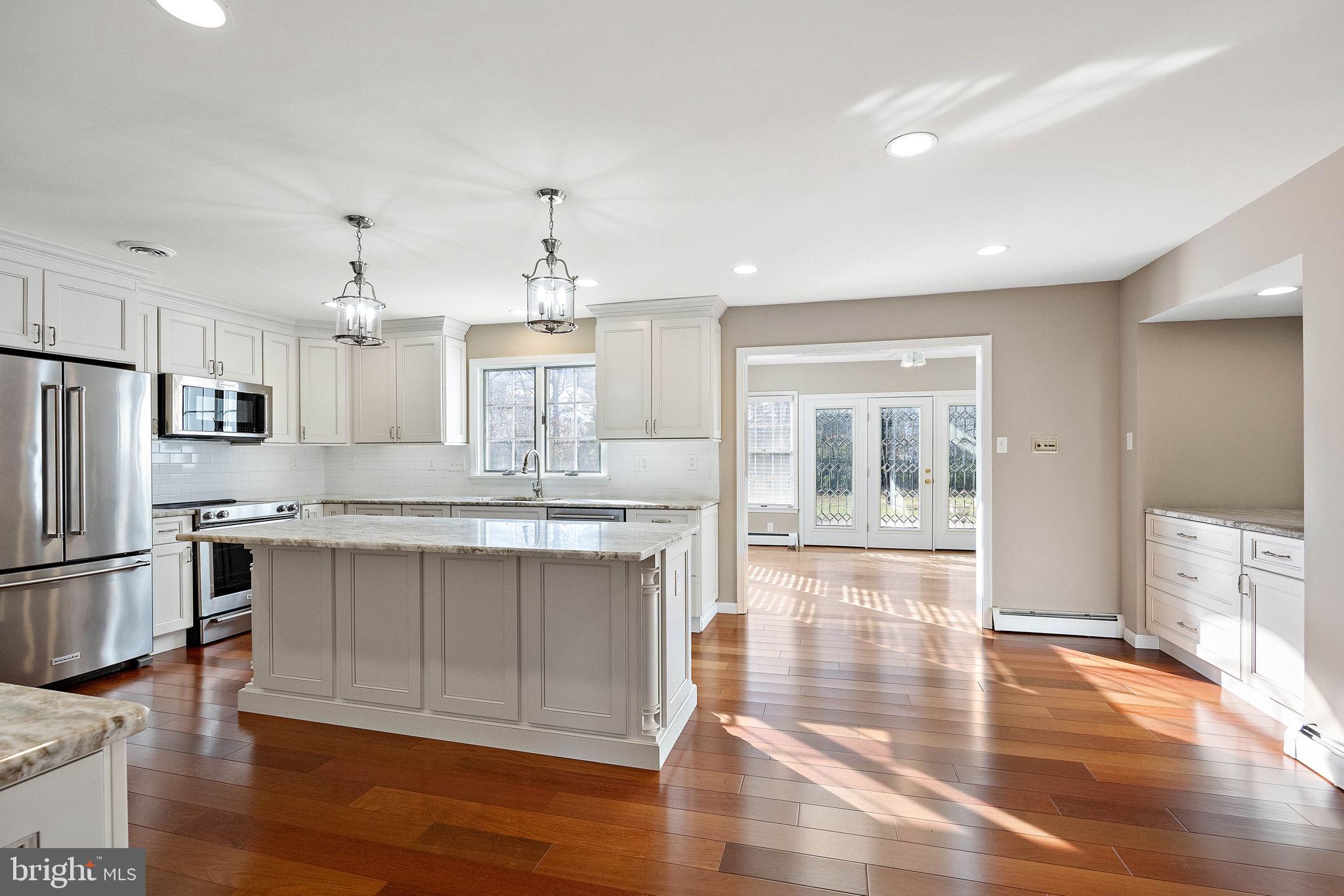 2 Roberts Rd