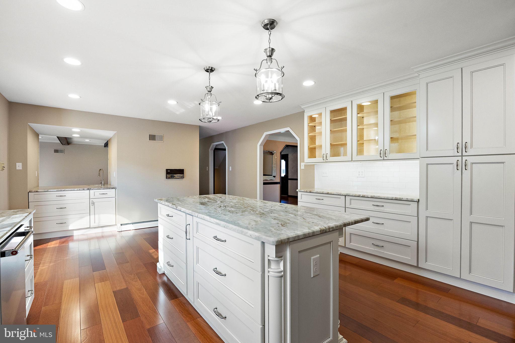 2 Roberts Rd
