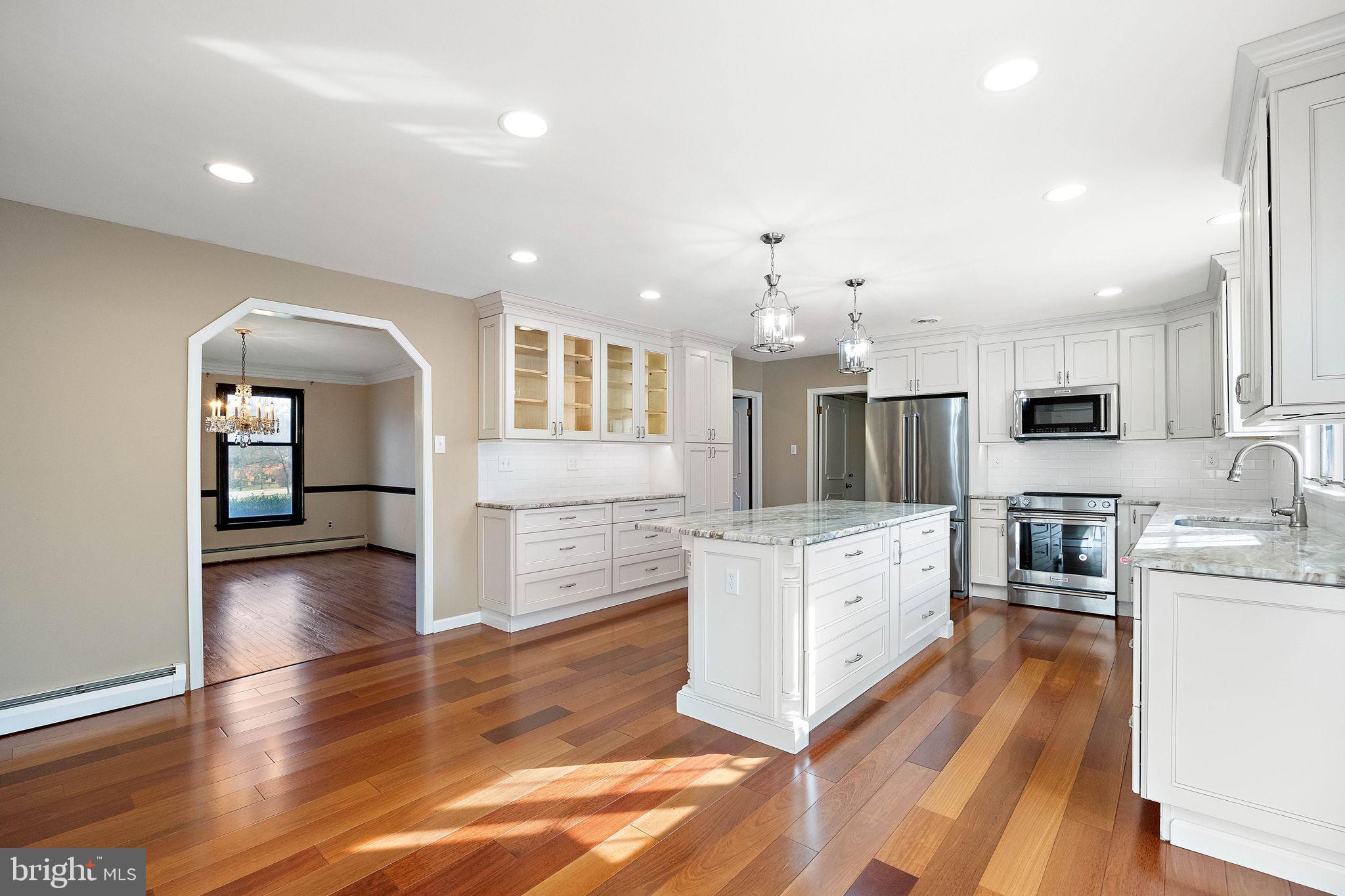 2 Roberts Rd