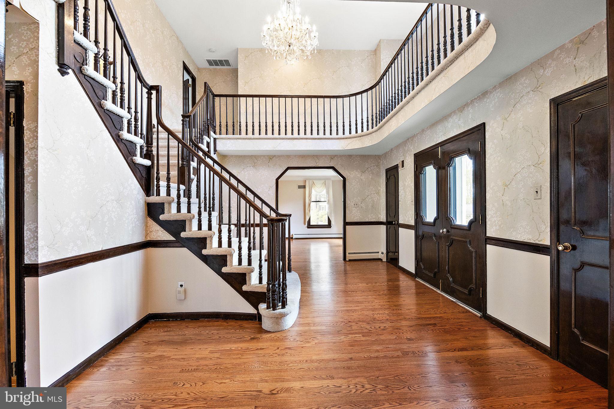 2 Roberts Rd