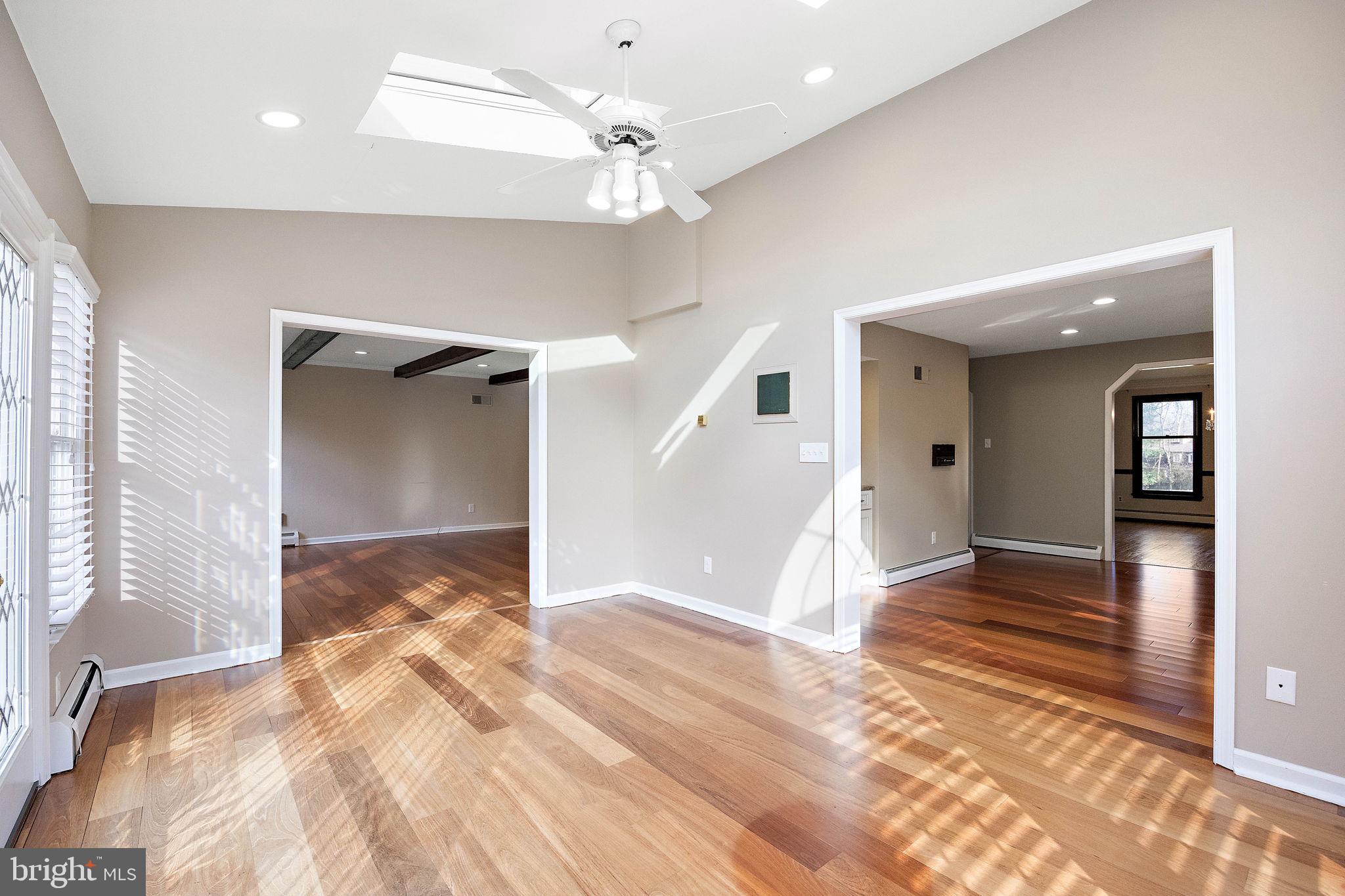 2 Roberts Rd