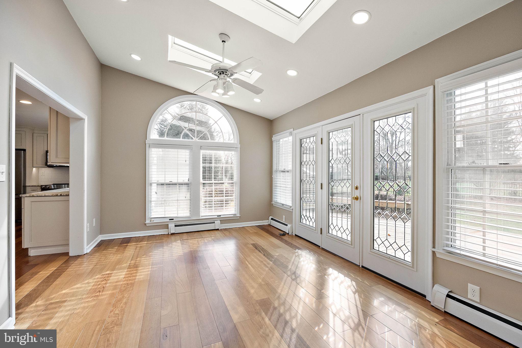 2 Roberts Rd