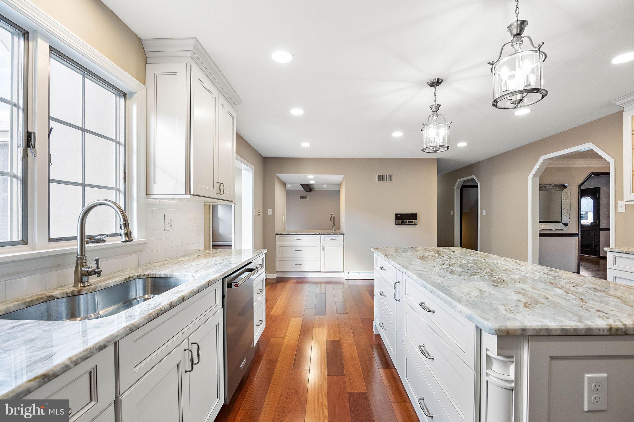 2 Roberts Rd