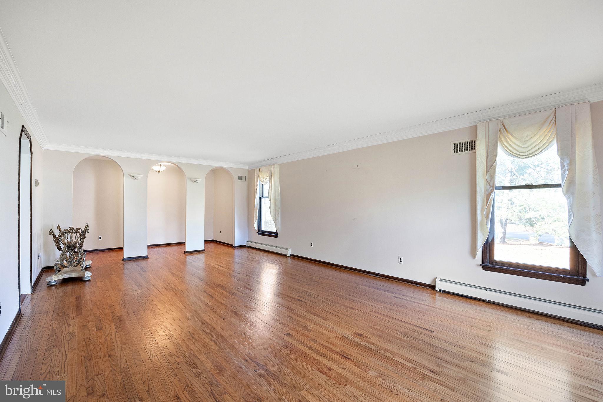 2 Roberts Rd