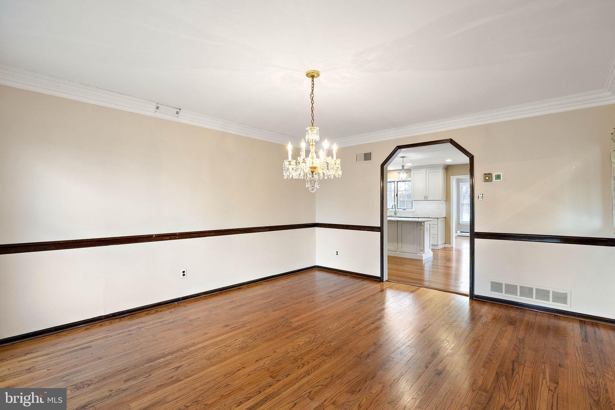 2 Roberts Rd
