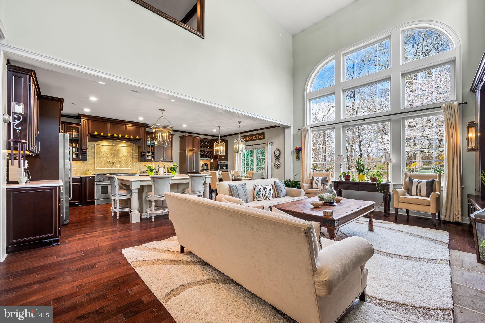 100 Dauphin Dr
