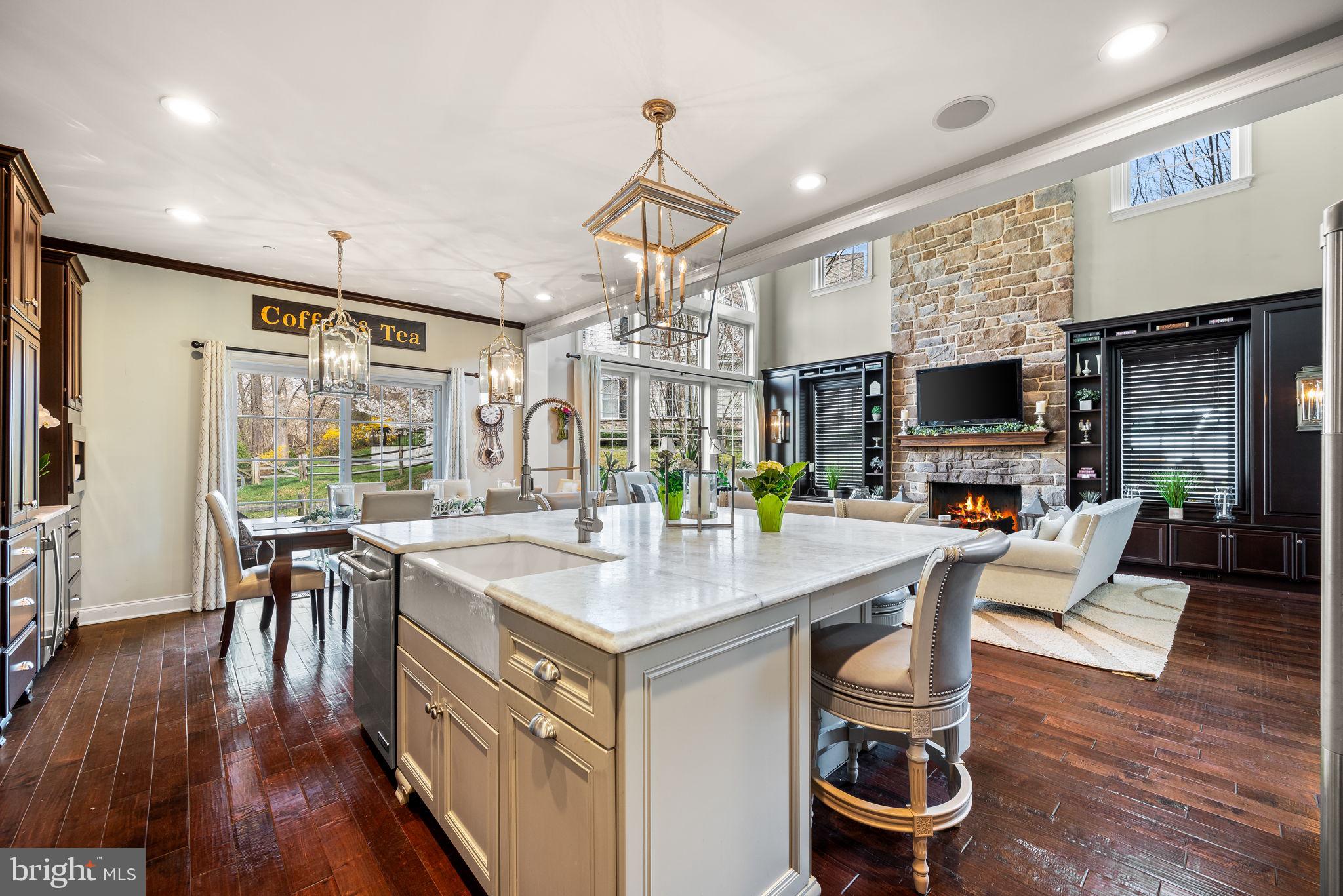 100 Dauphin Dr