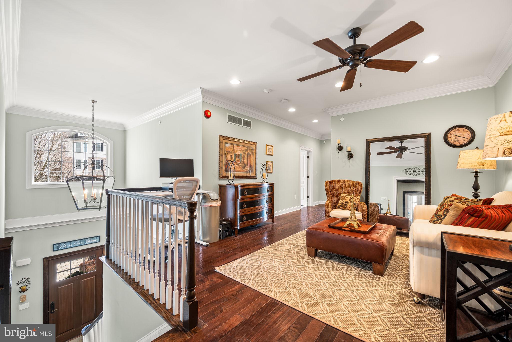 100 Dauphin Dr