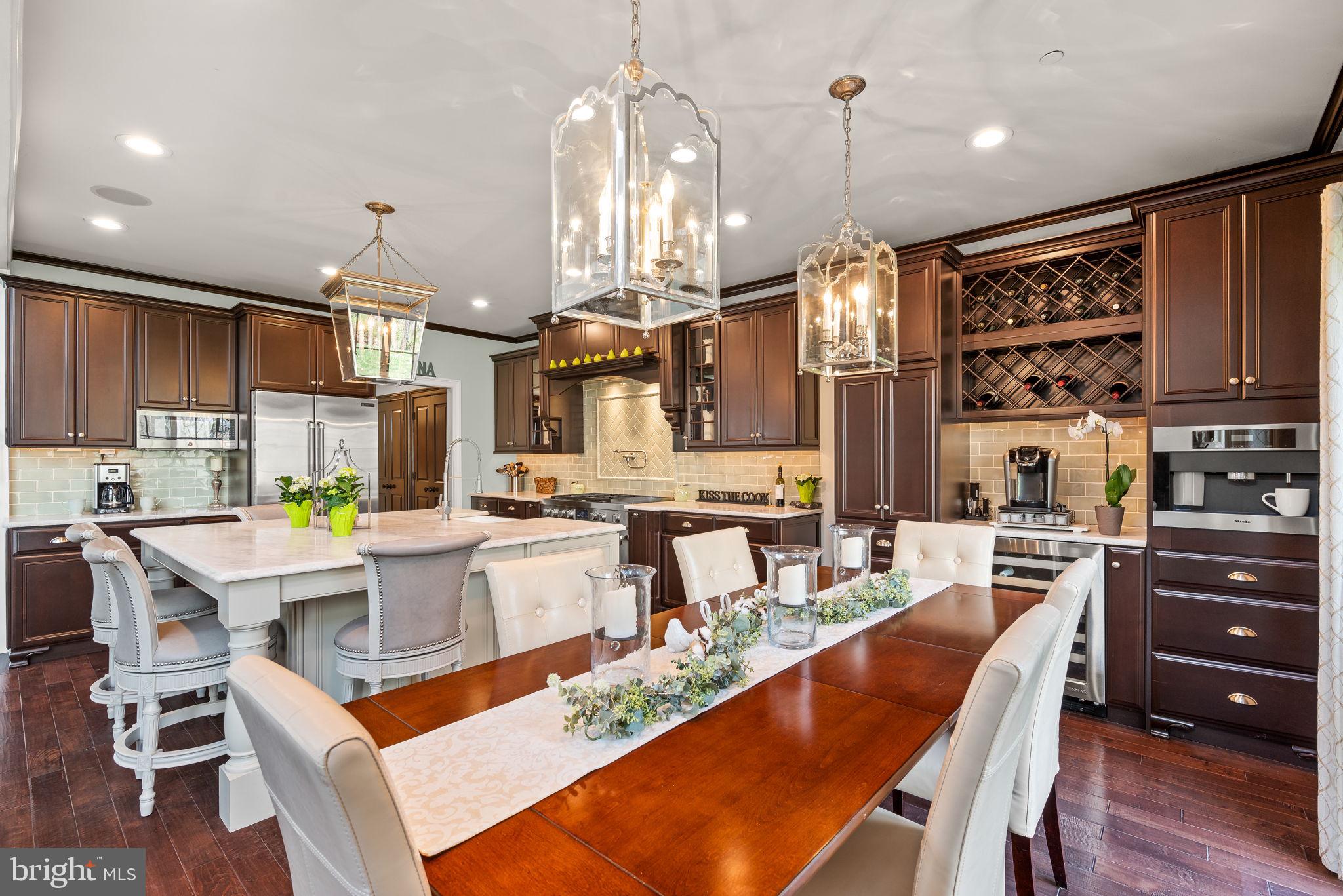 100 Dauphin Dr