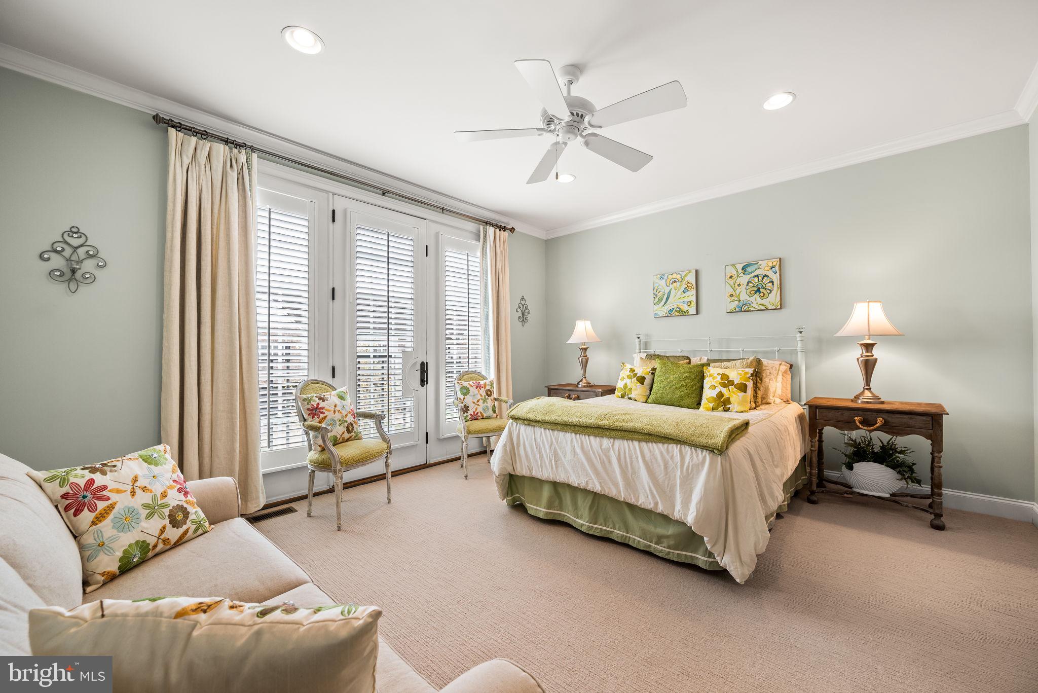 100 Dauphin Dr