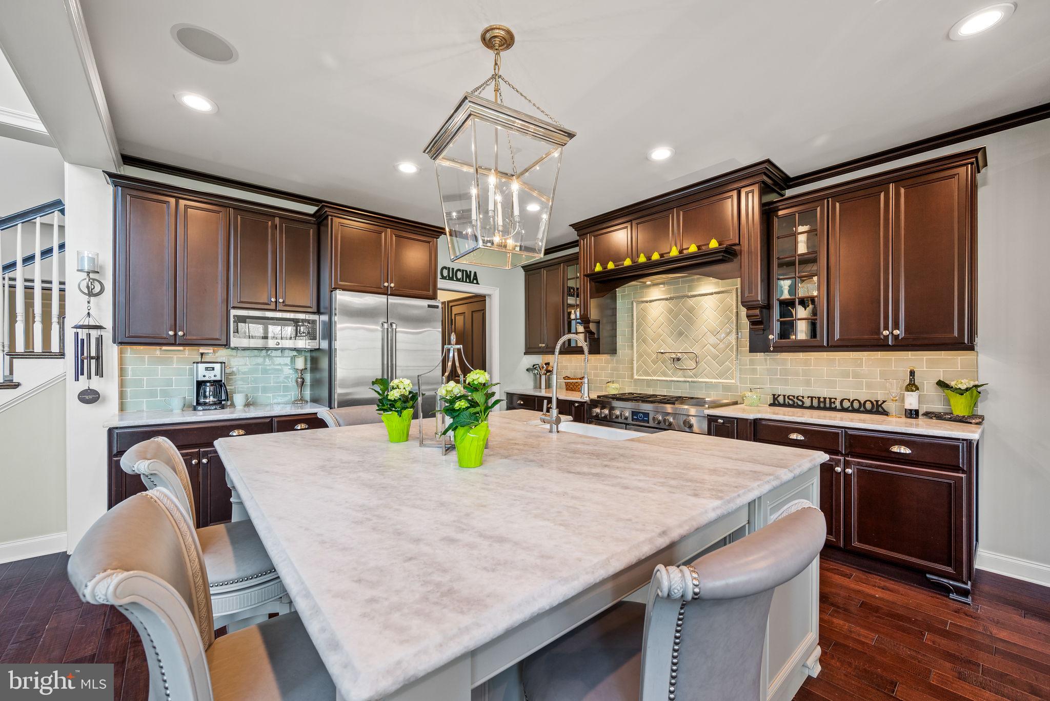 100 Dauphin Dr