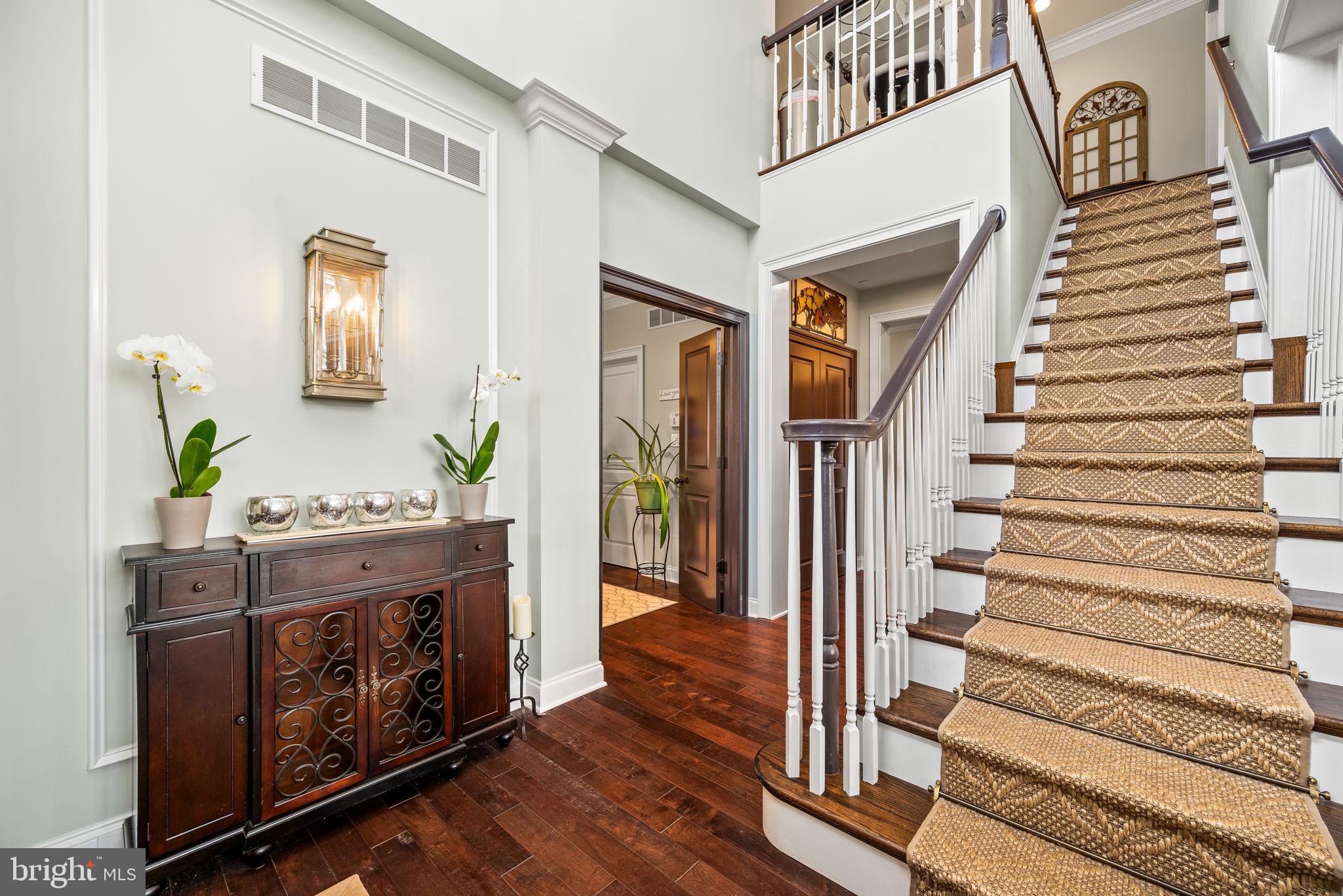 100 Dauphin Dr