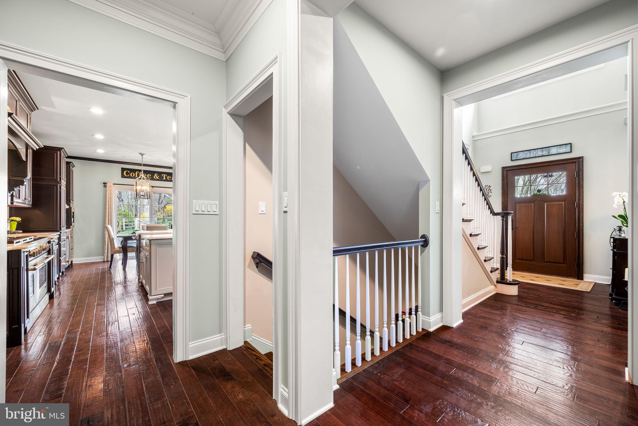 100 Dauphin Dr