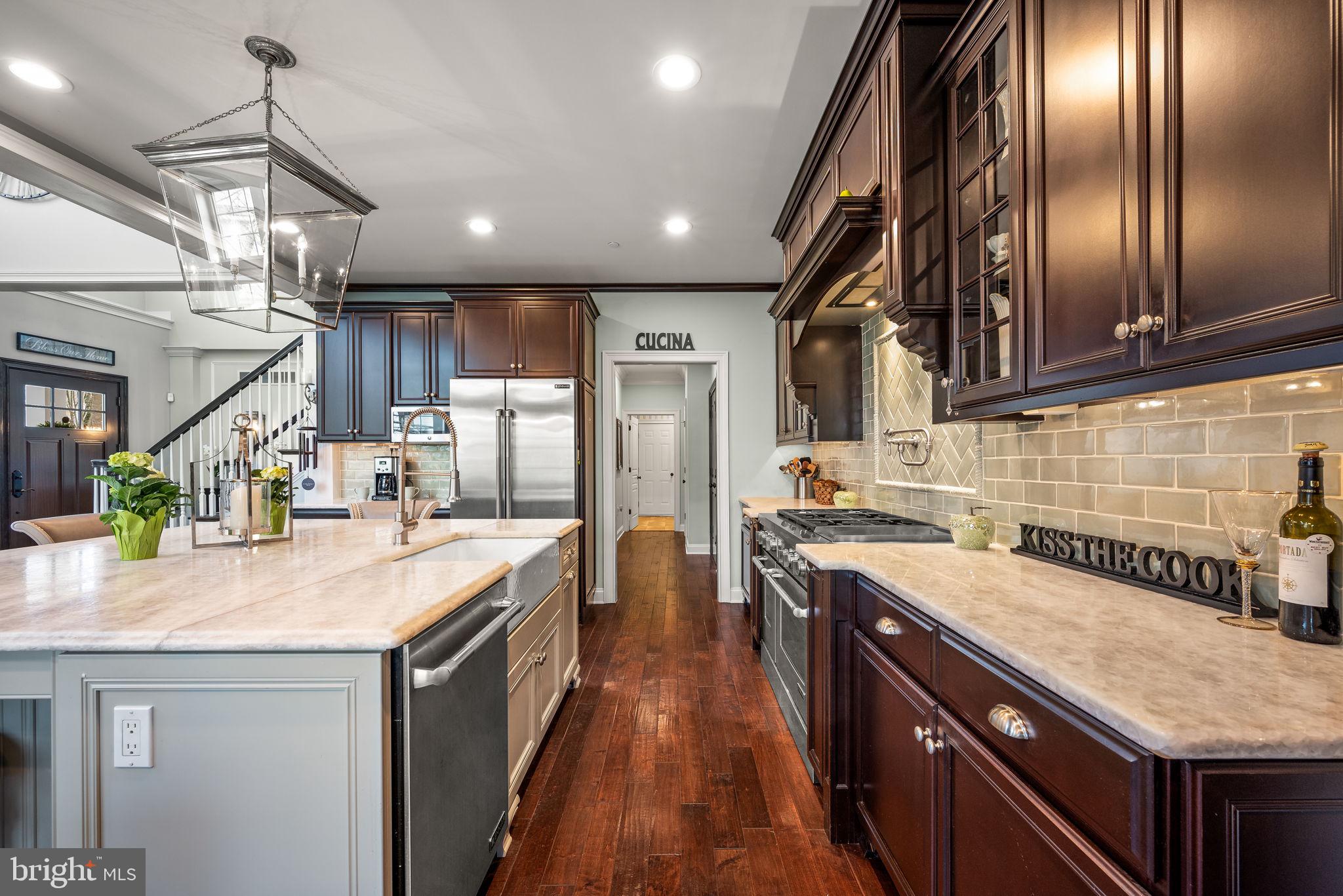 100 Dauphin Dr