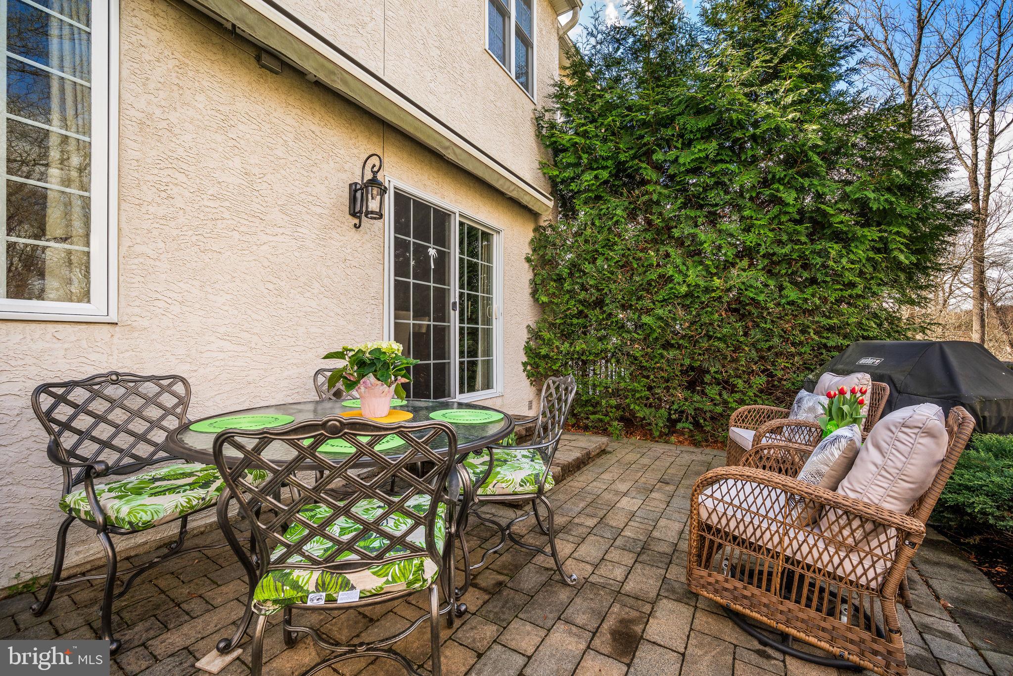 100 Dauphin Dr