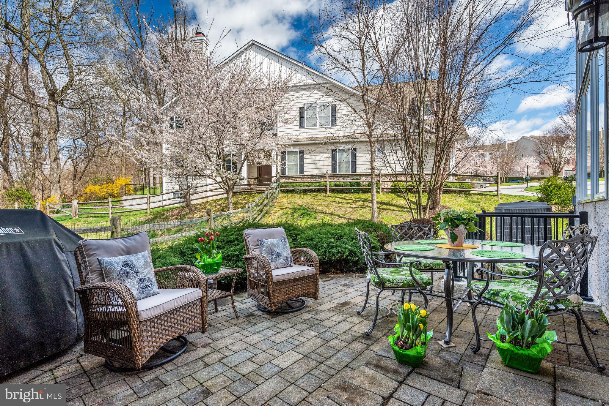 100 Dauphin Dr