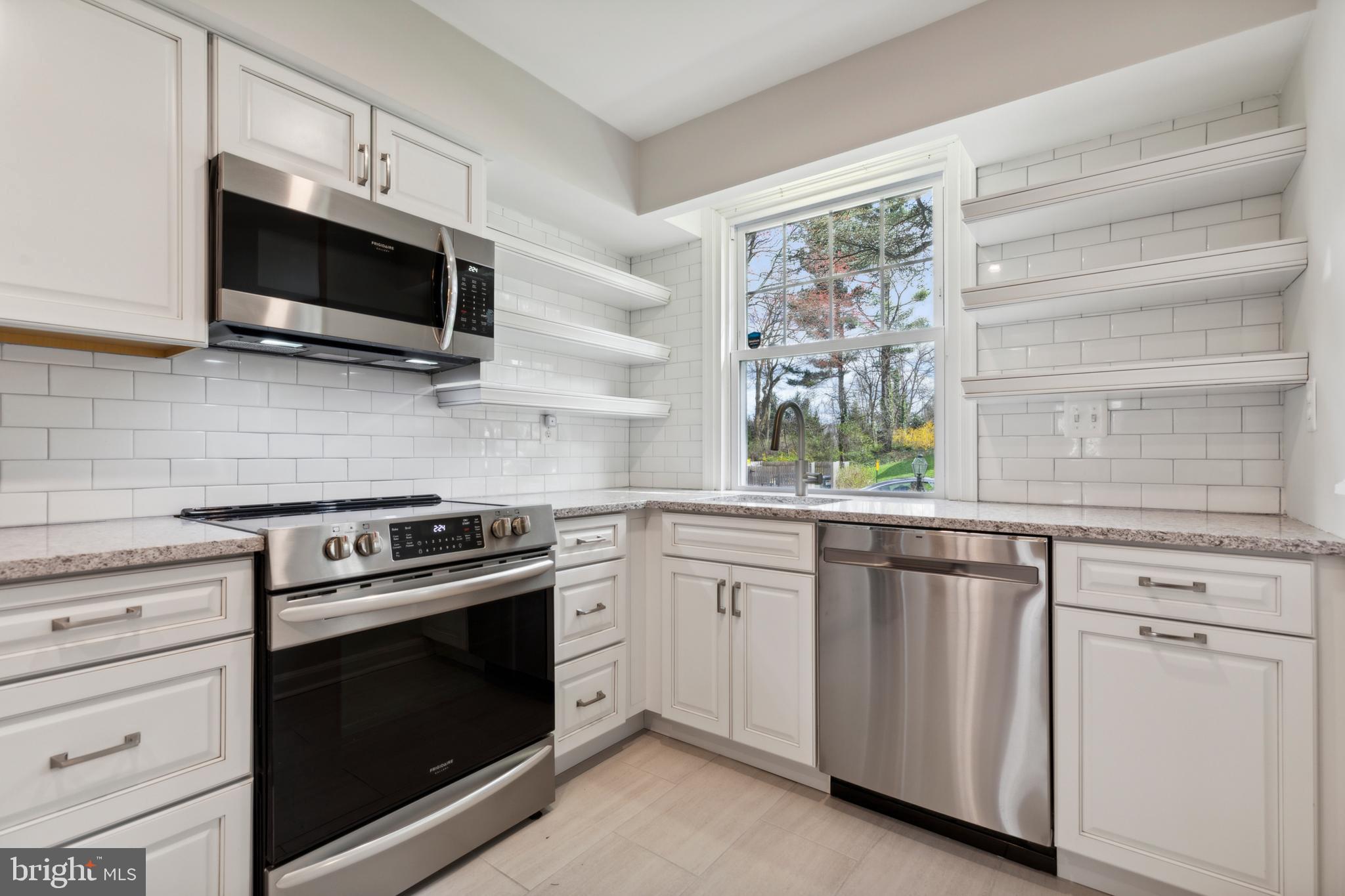 500 E Lancaster Ave #135b