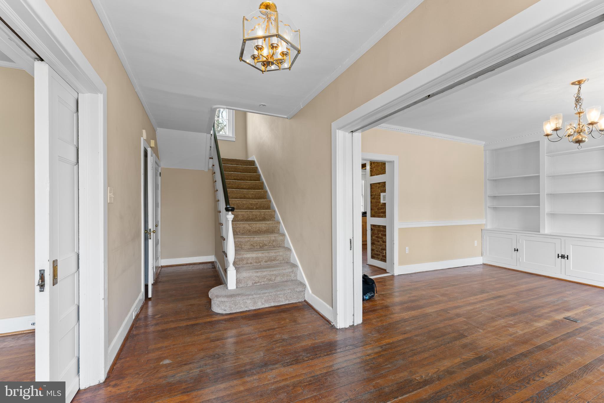 14 Radnor Way