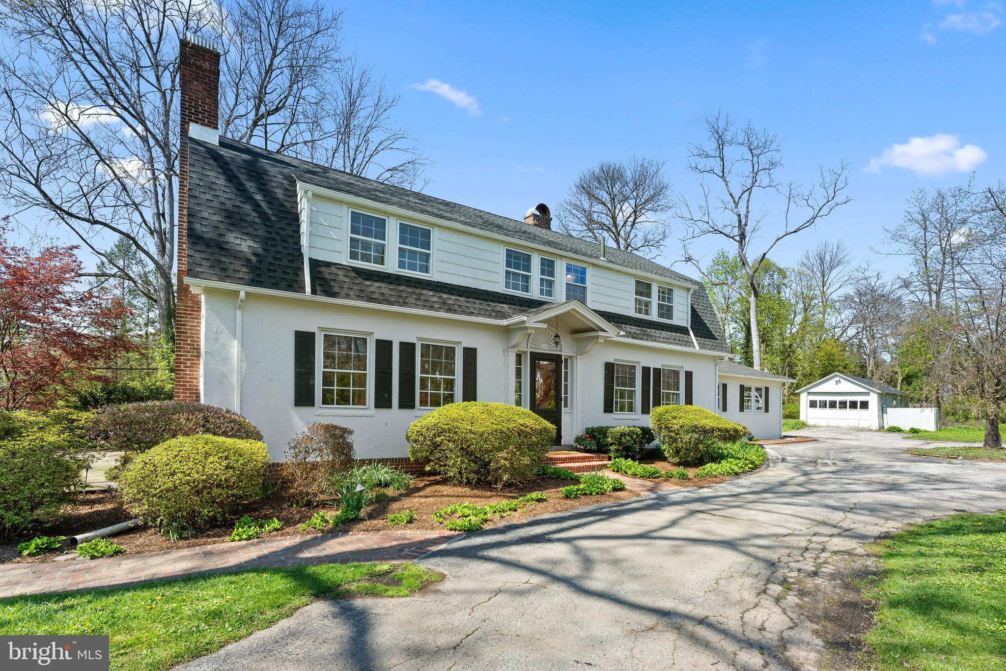 14 Radnor Way