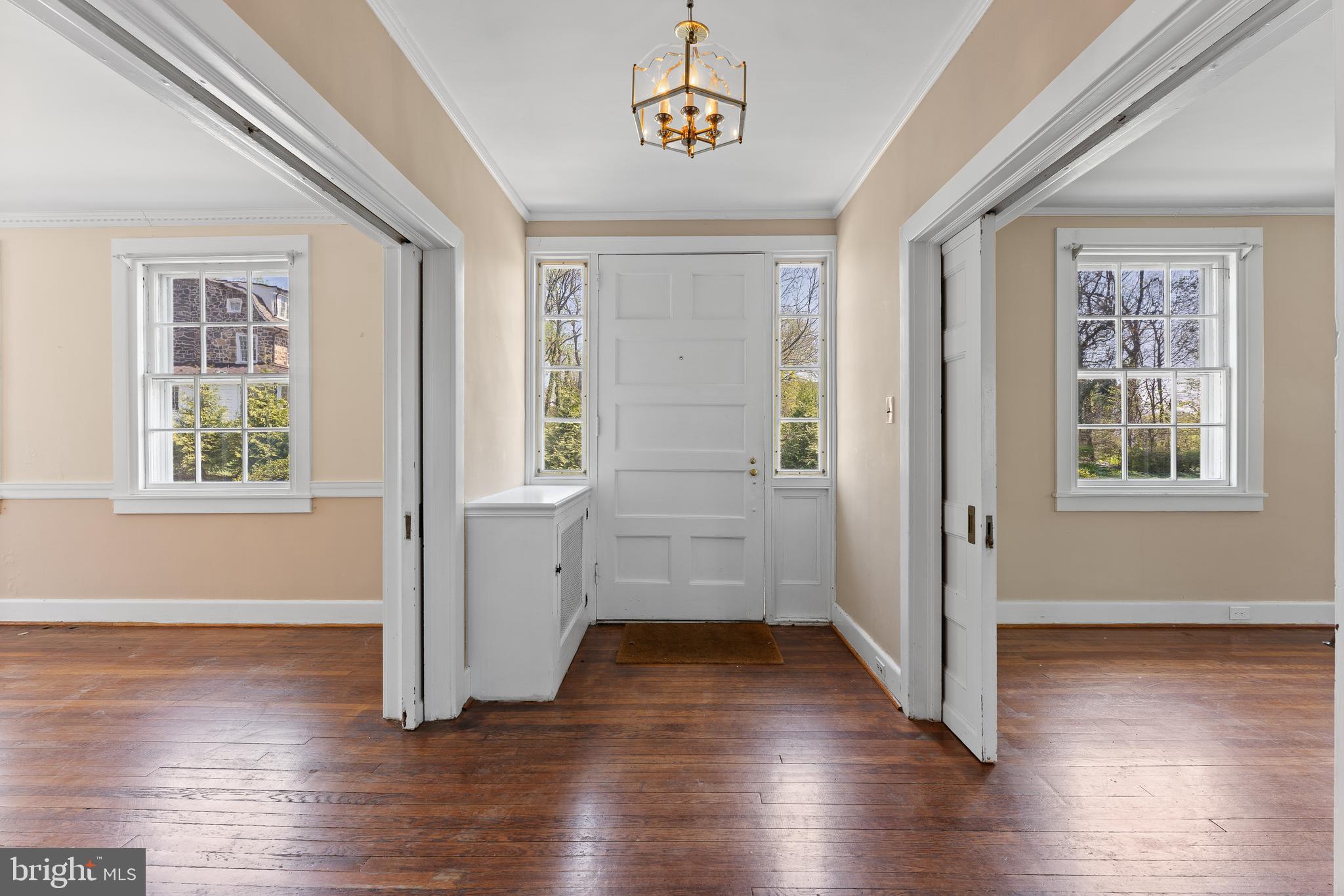 14 Radnor Way
