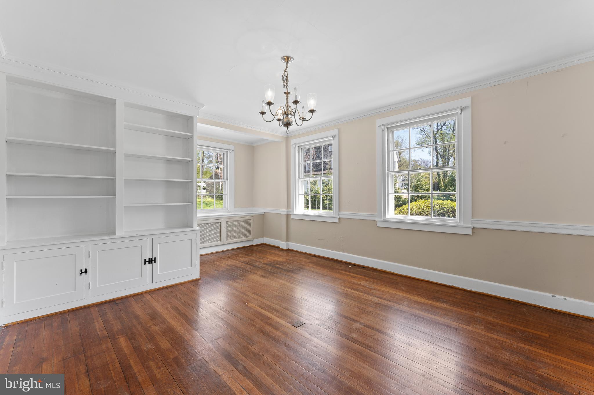 14 Radnor Way