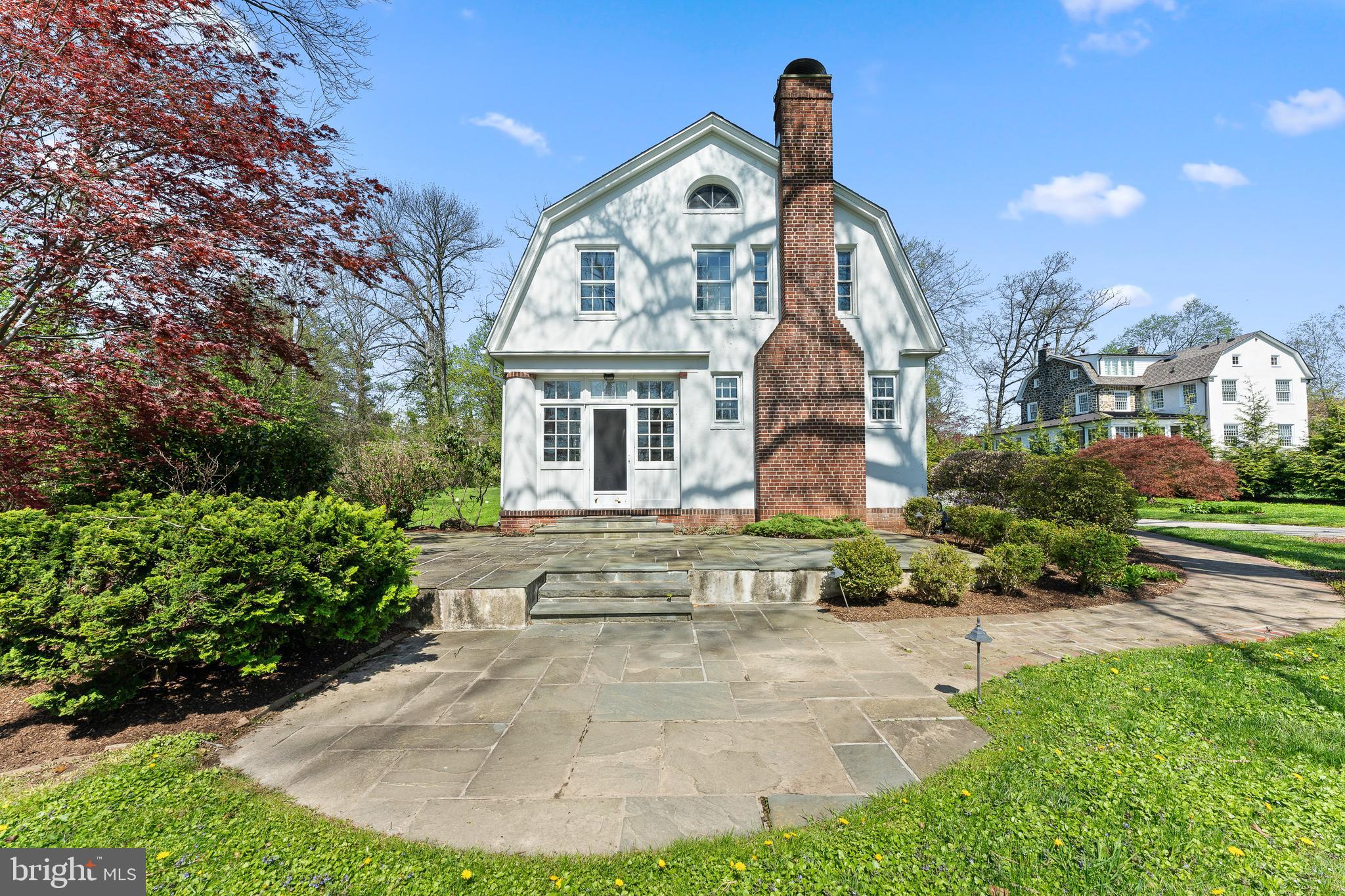14 Radnor Way