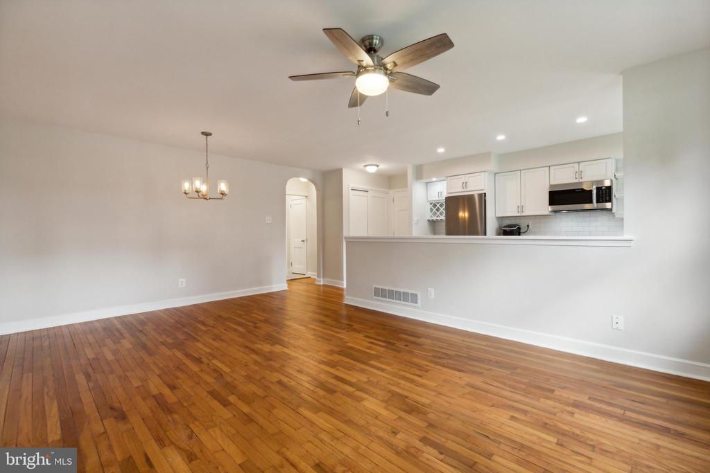 500 E LANCASTER AVE #135B