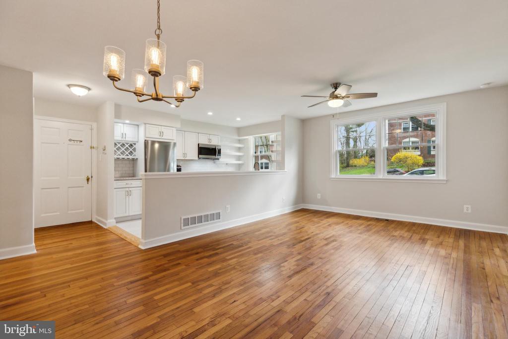 500 E LANCASTER AVE #135B