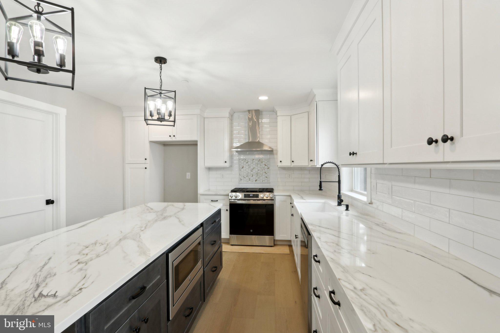214 4th Ave