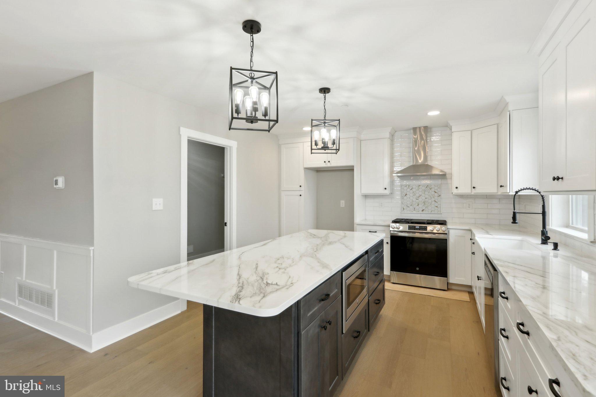 214 4th Ave