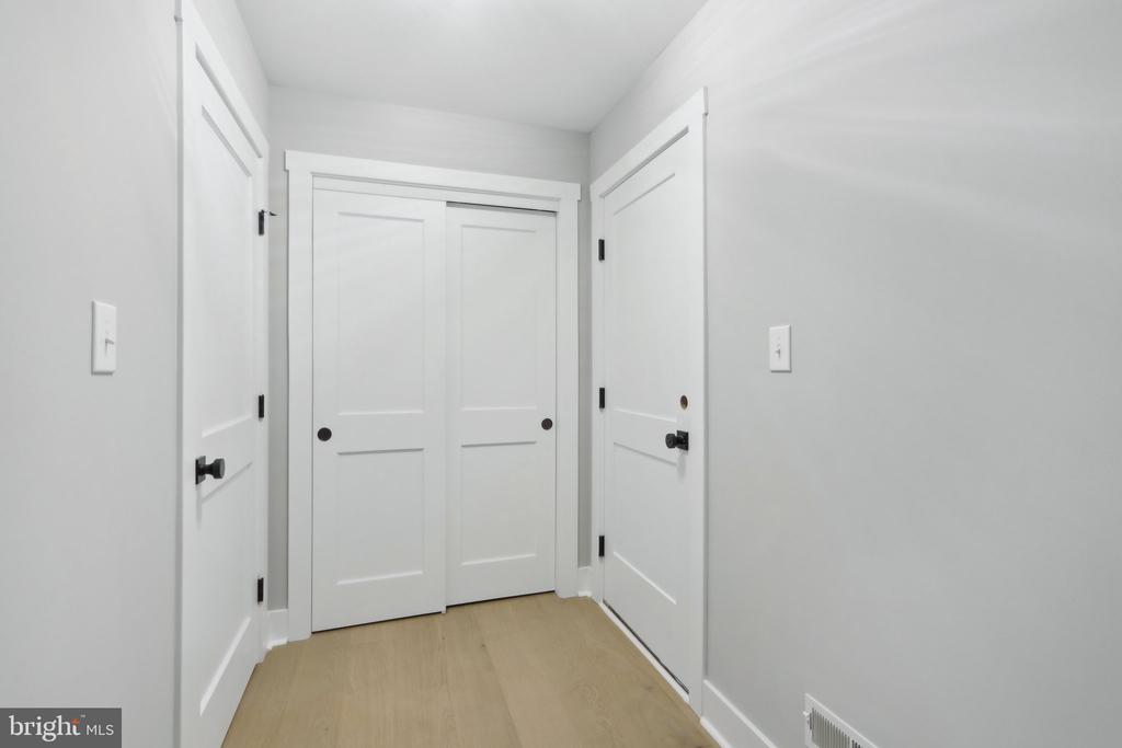 214 4th Ave