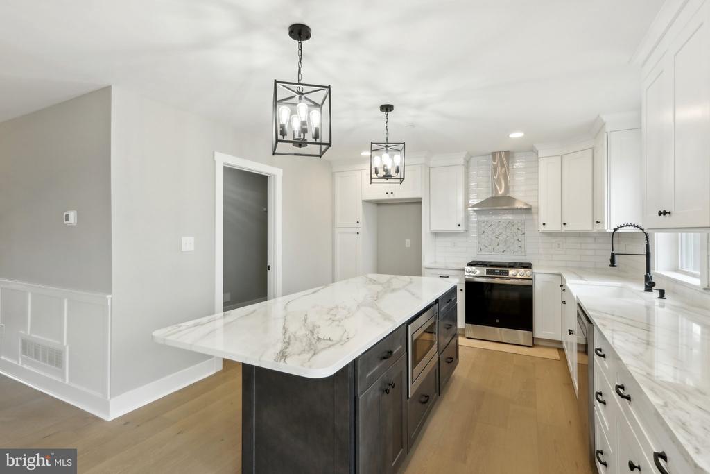 214 4th Ave