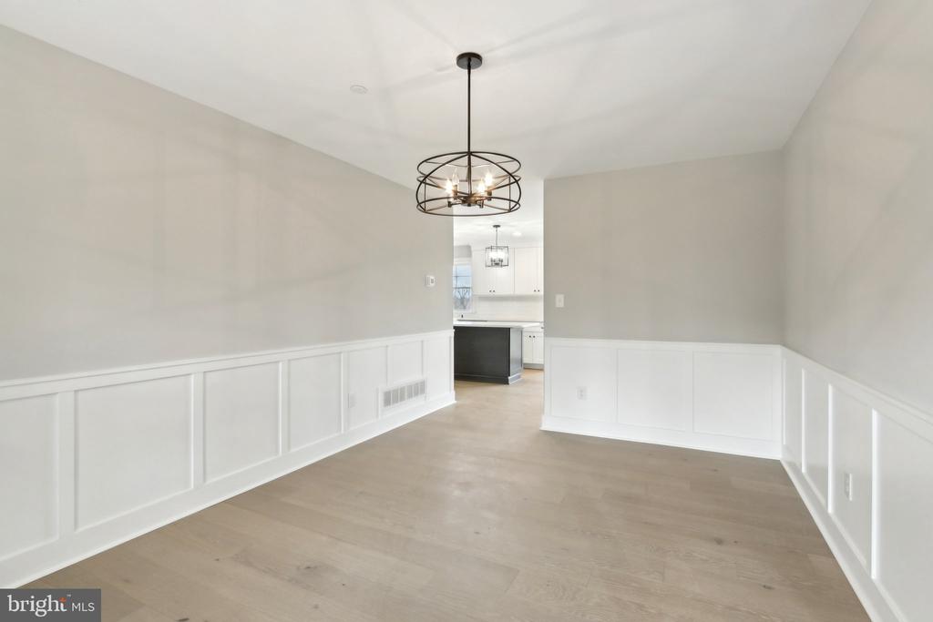 214 4th Ave