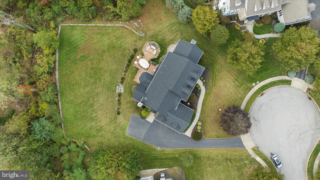 6 GREYSTONE CIRCLE