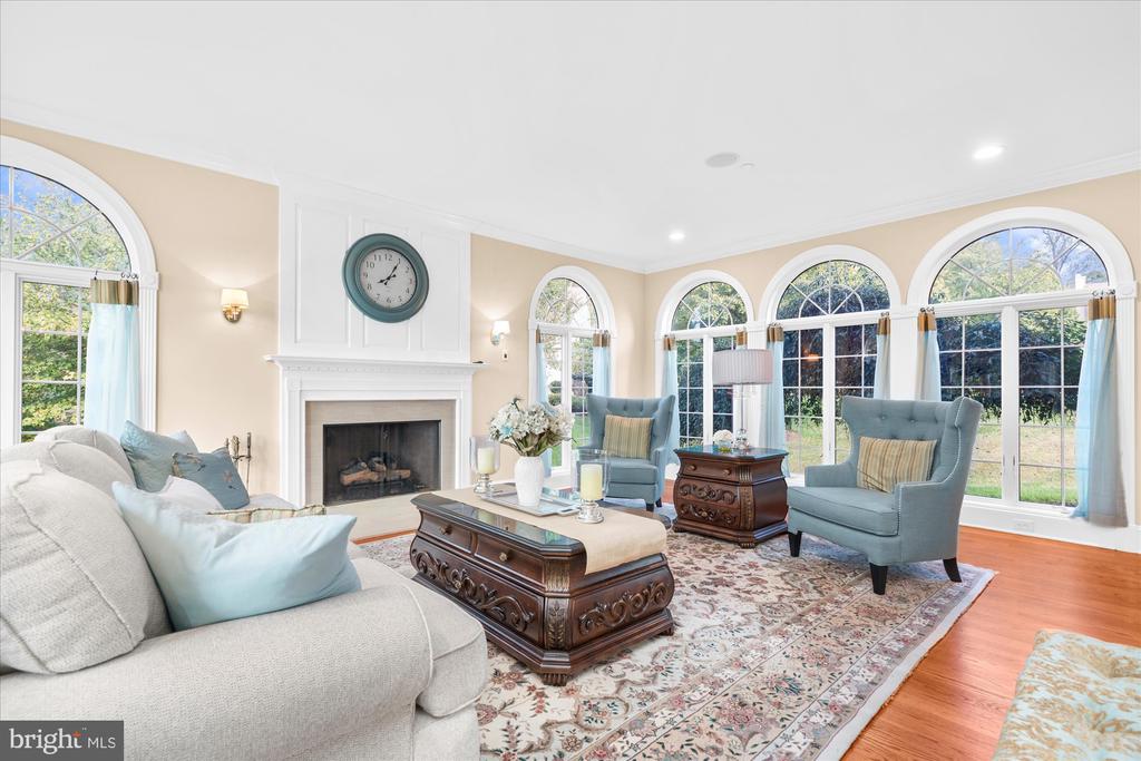 6 GREYSTONE CIRCLE