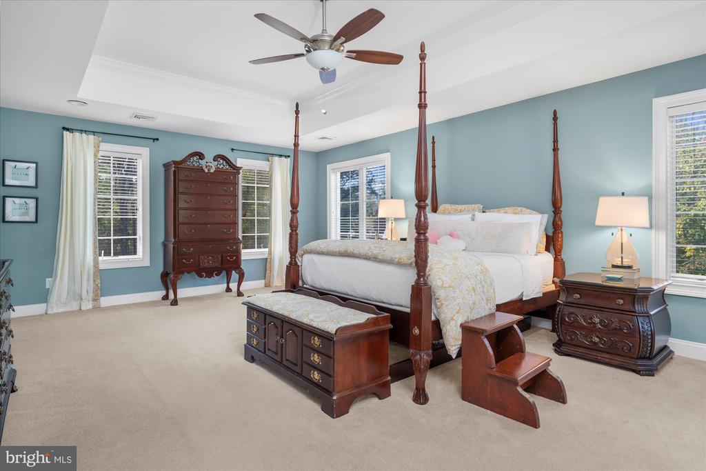 6 GREYSTONE CIRCLE