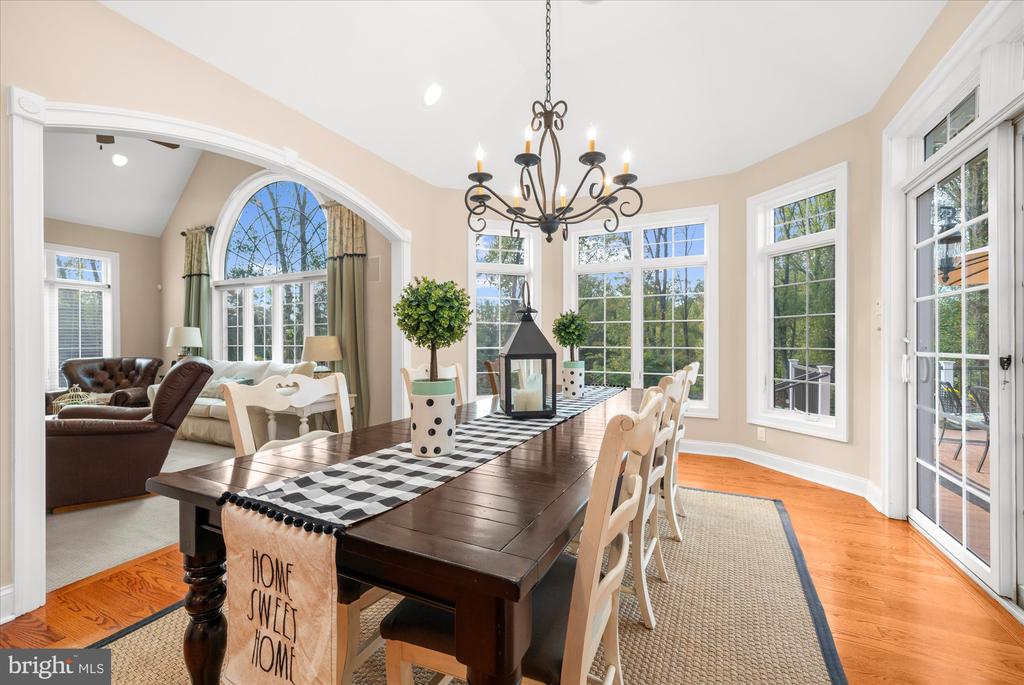 6 GREYSTONE CIRCLE