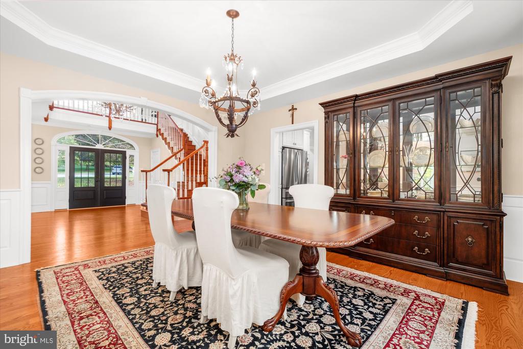 6 GREYSTONE CIRCLE